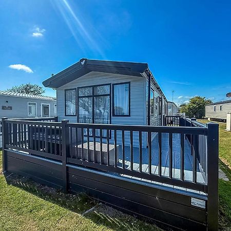 Beautiful 6 Berth Caravan, Nearby Beach In Suffolk Ref 68016Bs Lowestoft Exteriér fotografie