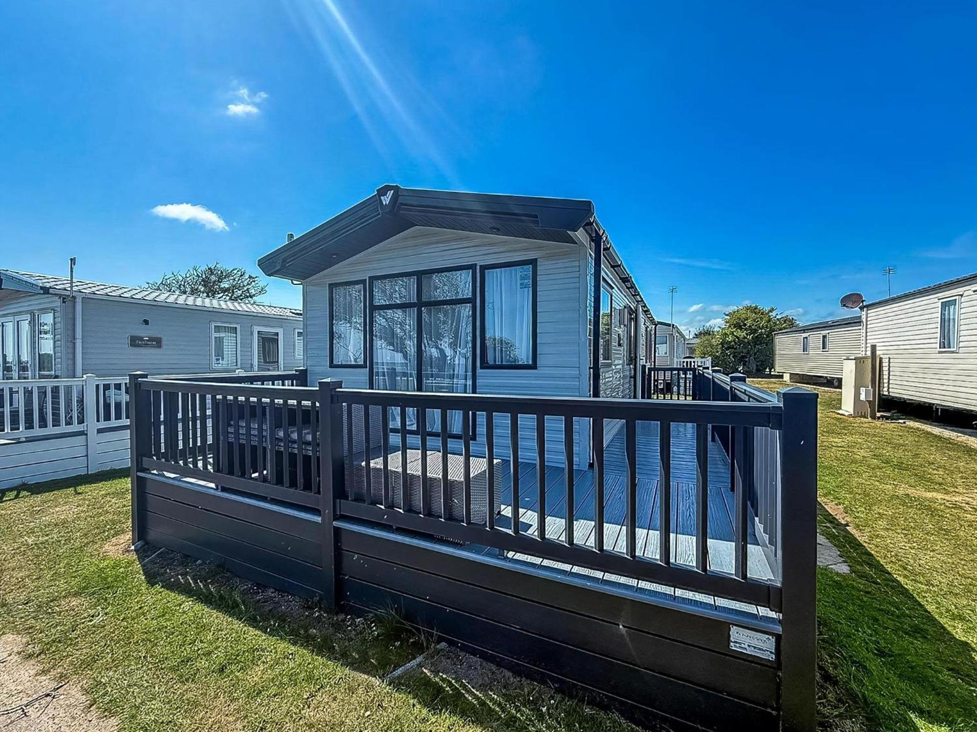 Beautiful 6 Berth Caravan, Nearby Beach In Suffolk Ref 68016Bs Lowestoft Exteriér fotografie